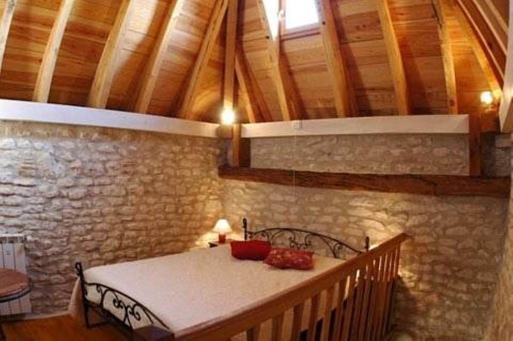 Auberge Du Canabal Lauzerte Room photo